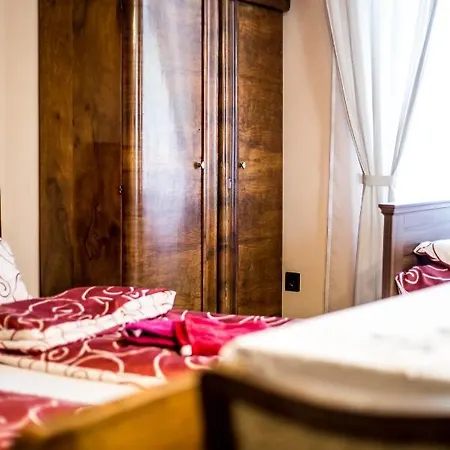 Hotel apartamentowy Nyirfa Apartmanhaz Doeroeske 4*